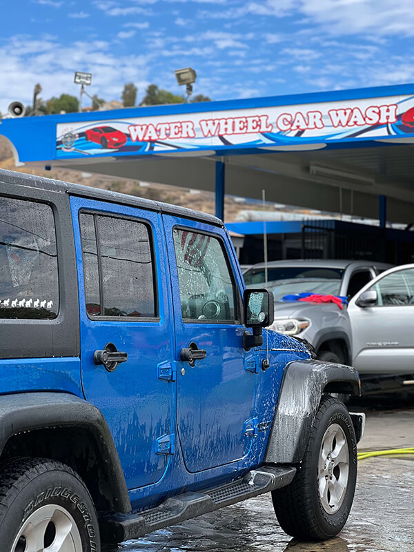 Vehicle finished with rainbow wax